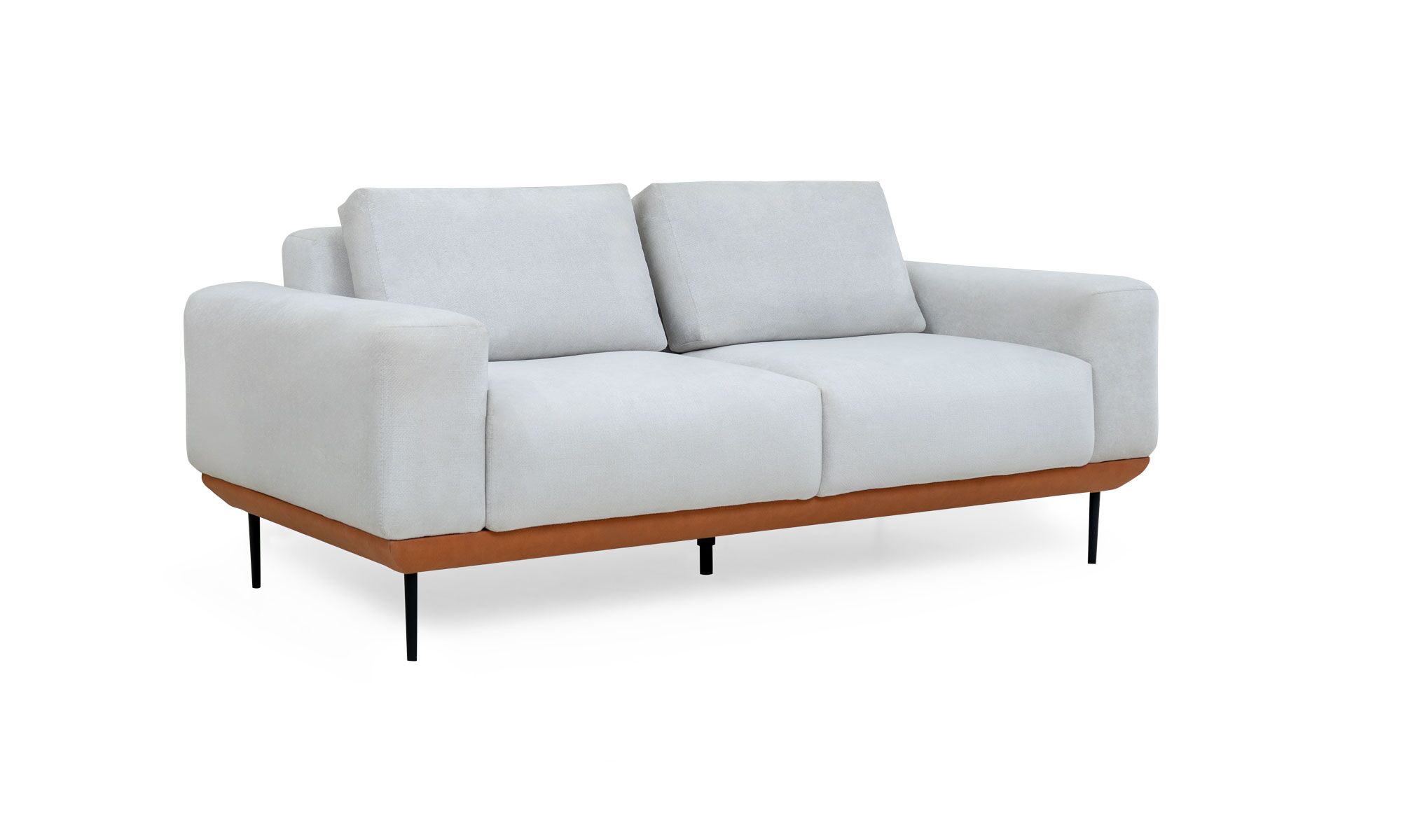 2 PT LISBOA 3,4 Vista diagonal del Sofá Lisboa de la marca Aristas. Un diseño elegante y moderno en el color de tela Budapest TC Crudo, que presenta cojines amplios y patas delgadas en metal.