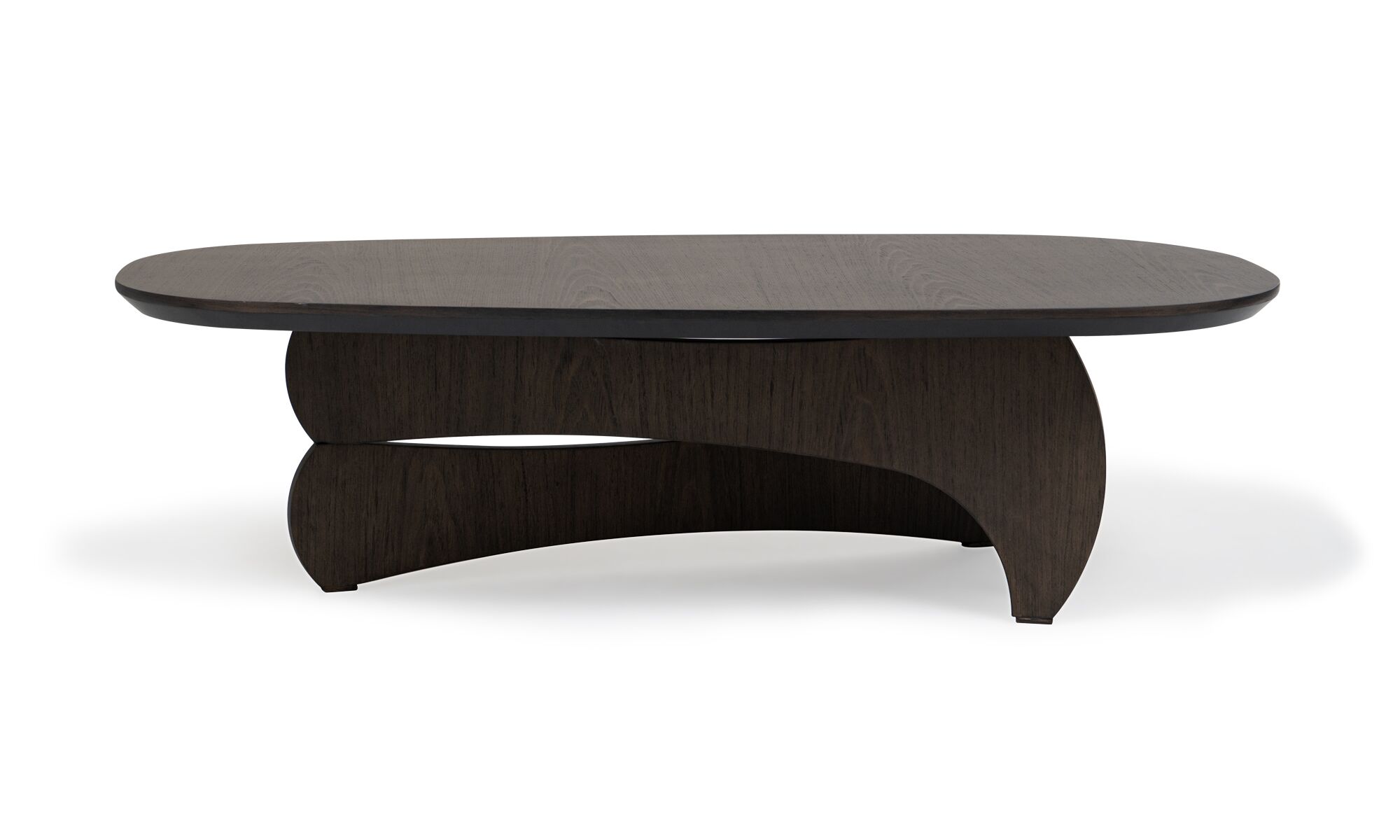 mesa-centro-chelsea-vista-frontal Mesa de Centro Chelsea de la marca Aristas, vista frontal. Presenta un diseño moderno con una superficie rectangular y una base asimétrica en madera color Ceniza.
