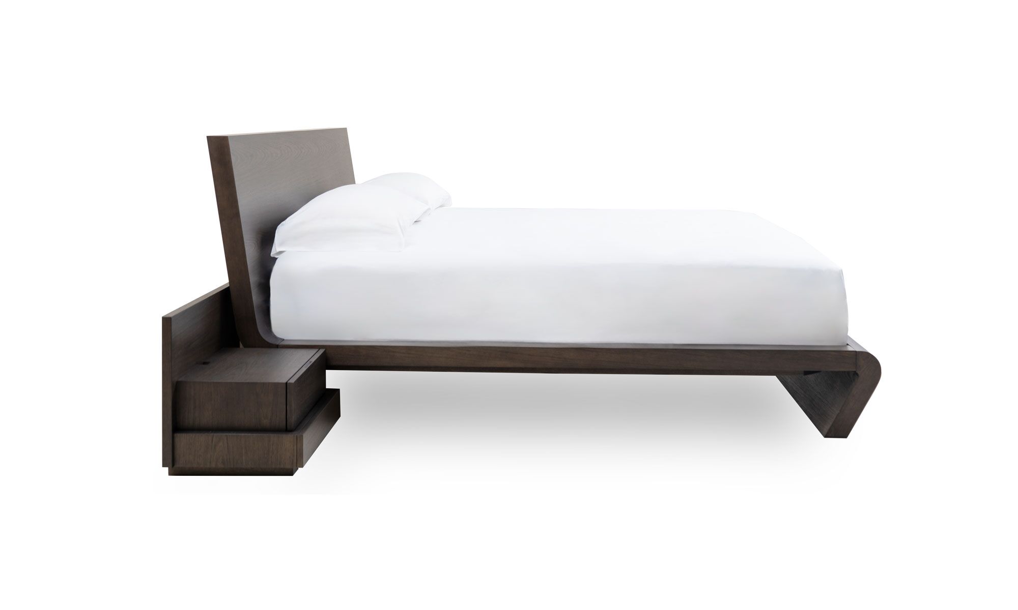 lado (2) Vista lateral de la Cama Ese con Nochero Oriental de la marca Aristas. Un diseño elegante y funcional que presenta una estructura de líneas rectas y curvas sutiles en madera color Ceniza.