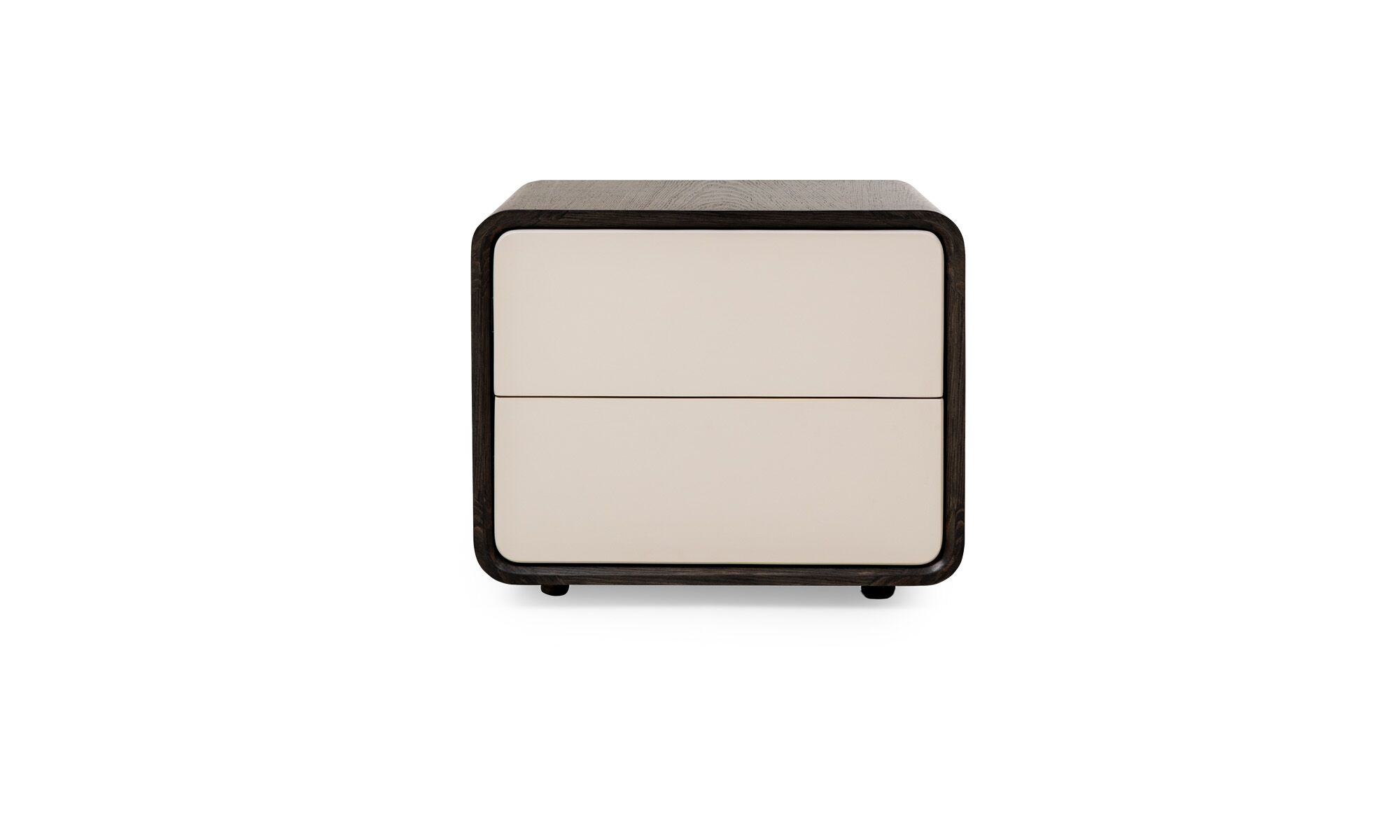 Frente madrid nochero Nochero Madrid 55 CM de la marca Aristas visto frontal. Un diseño compacto y elegante con una estructura rectangular en roble europeo.