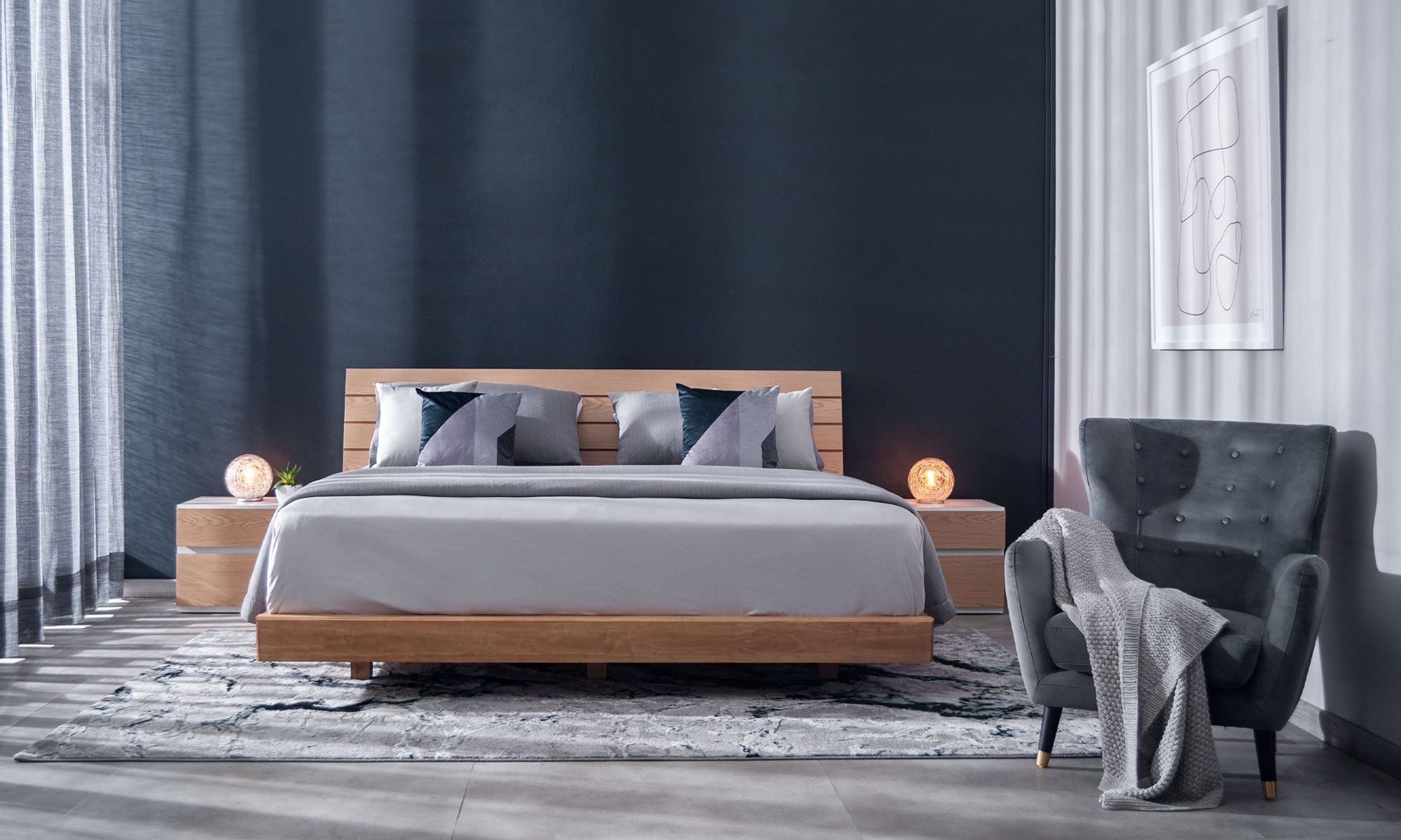 2.AMBIENTE-CAMA-NEW-VERONA Cama New Verona Semidoble 1.20 Mts de la marca Aristas, vista en perspectiva frontal. Un diseño elegante en roble europeo, con un cabecero amplio de líneas rectas.