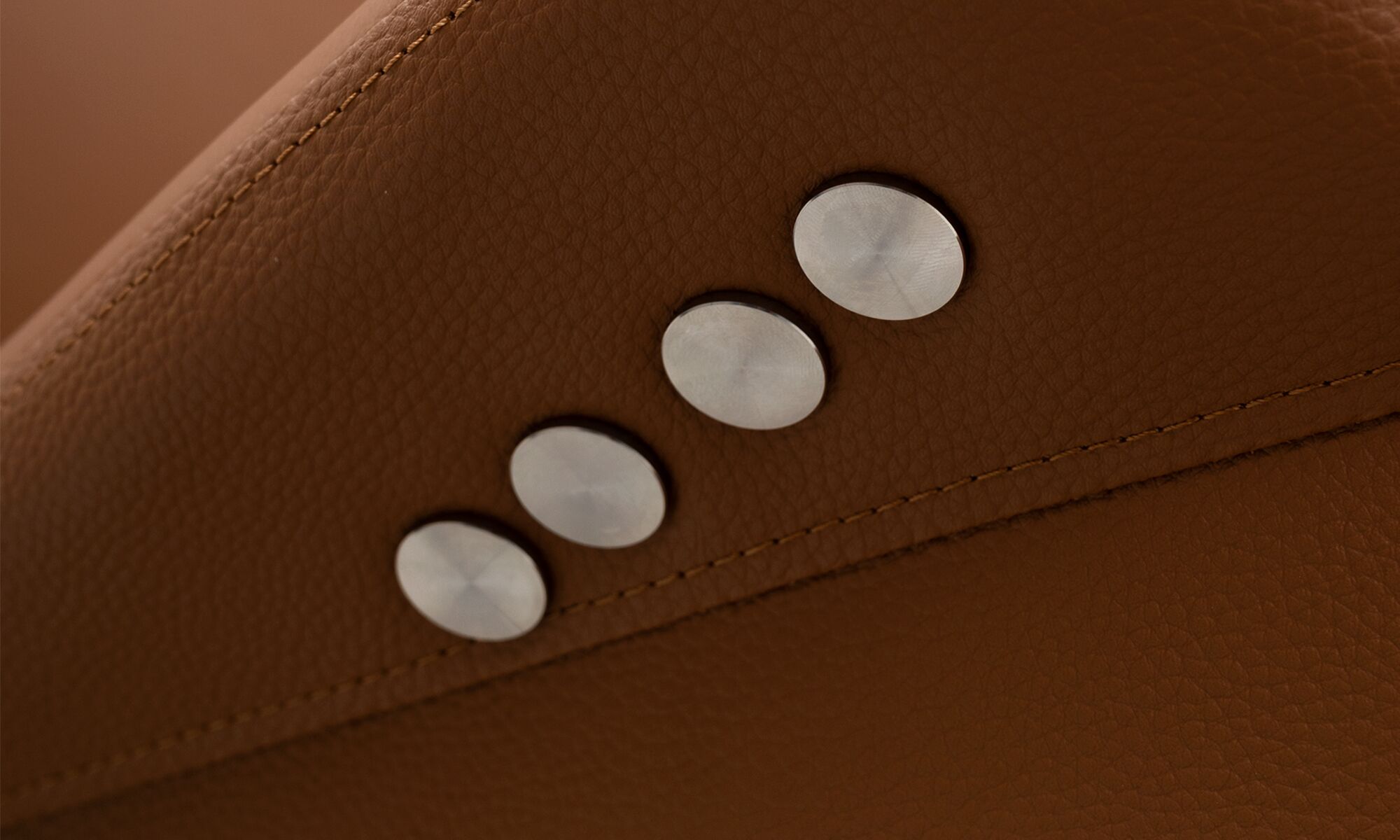 poltrona_reclinable_madrid_coñac_detalle