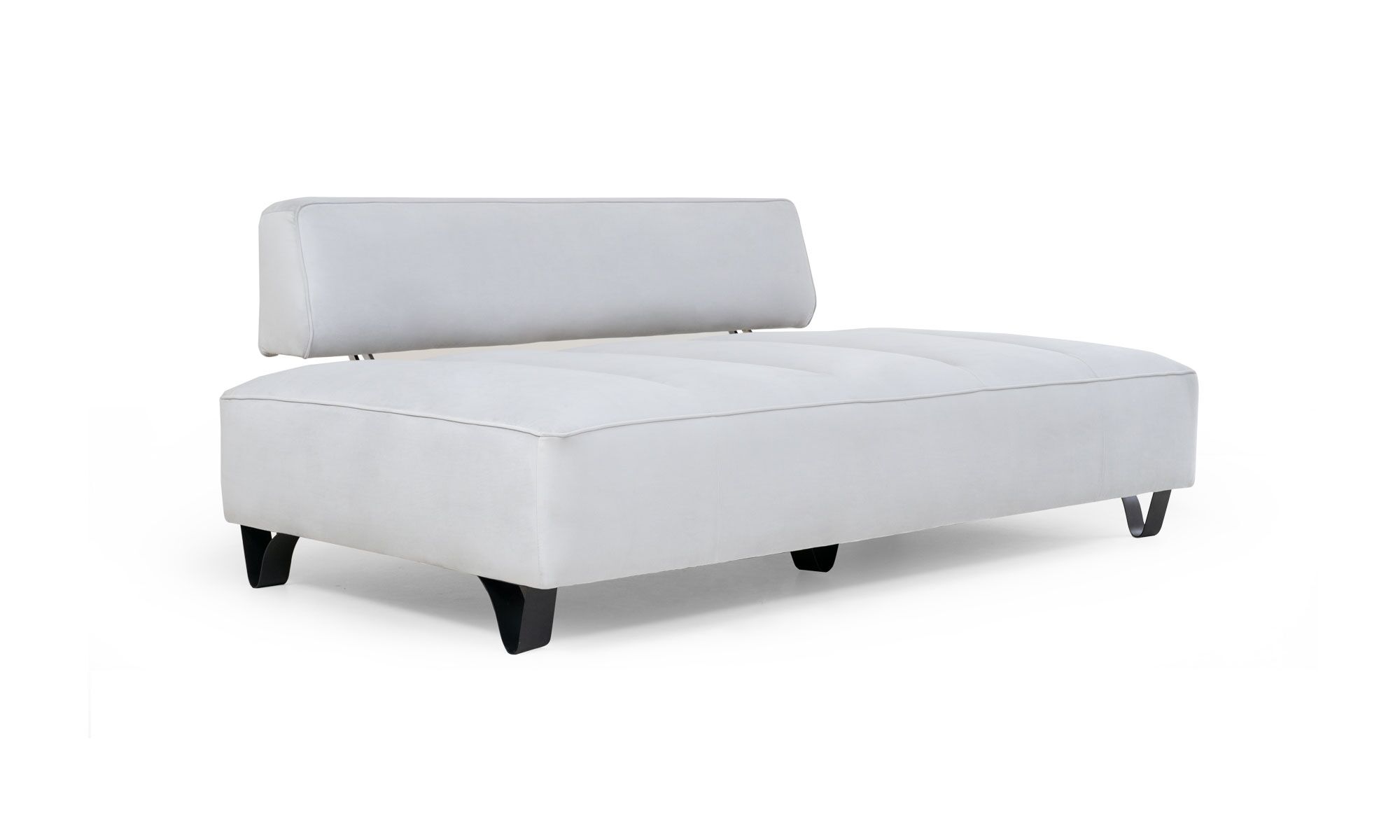 sofa-cama-34-abierto Sofá Cama Boston de la marca Aristas visto en diagonal. Un diseño moderno de líneas rectas, asiento acolchado y acabado en tela suave.