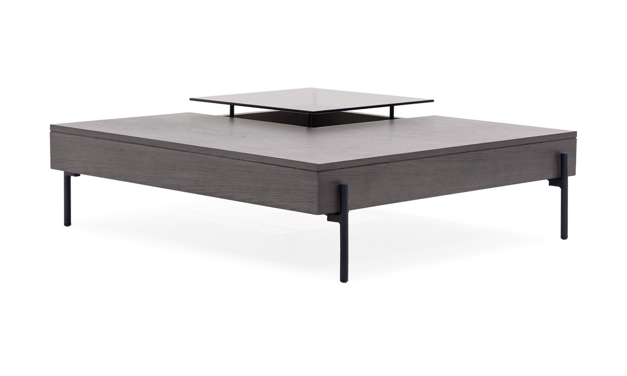 2.Mesa-centro-maia-plus-cuadrada-80cms Vista diagonal de la Mesa de Centro Maia Plus de la marca Aristas. Un diseño moderno y sofisticado que presenta una estructura amplia en madera color Ceniza, con una superficie de vidrio integrada.